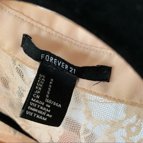 2 for $20 🎀 Sleeveless blouse - Picture 2 of 4